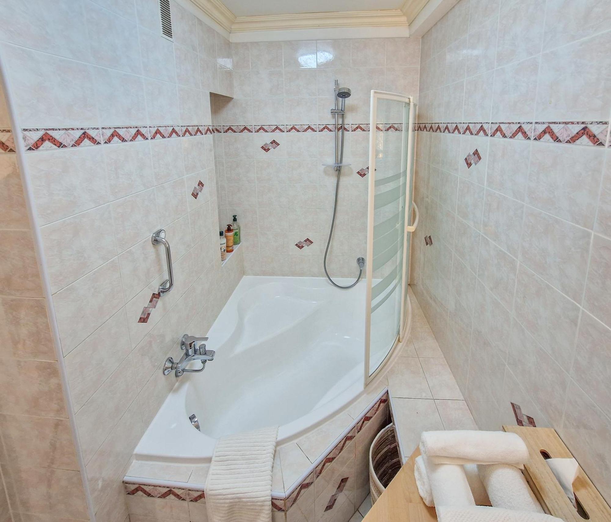 Apartmán 3 Pieces Au Coeur Du Cros De Cagnes Exteriér fotografie